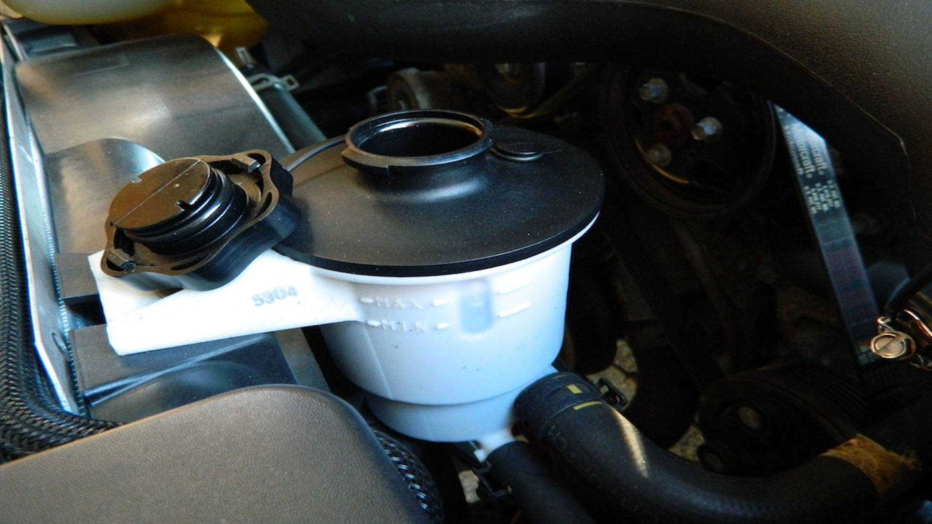 Ford Mustang V6 2005-2014: Why is My Power Steering Reservoir Leaking Foam? | Mustangforums 2014 Ford Flex Power Steering Fluid Location
