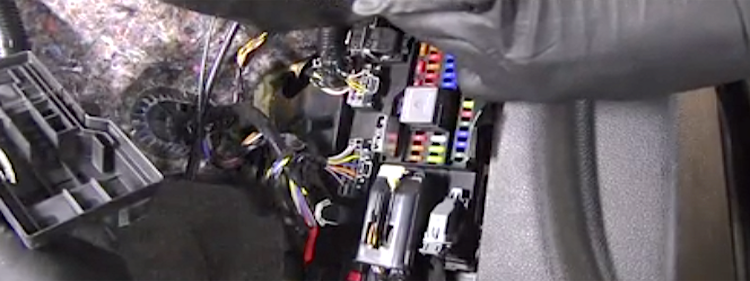 Ford Mustang V6 And Ford Mustang Gt 2005 2014 Fuse Box