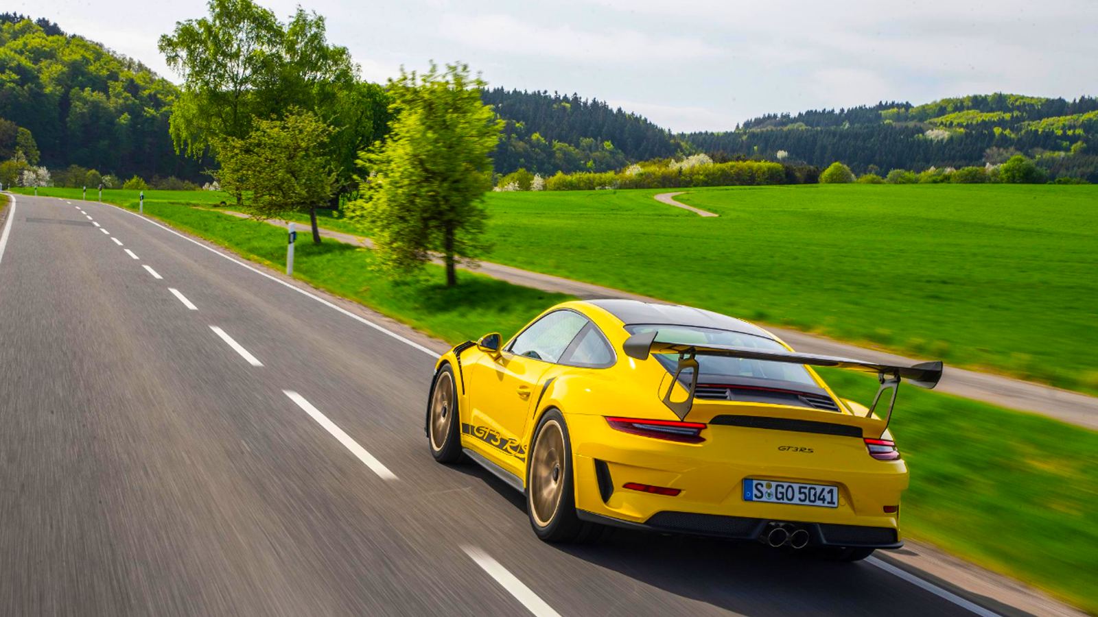 Born from Racing: the New 2019 Porsche 911 GT3 RS