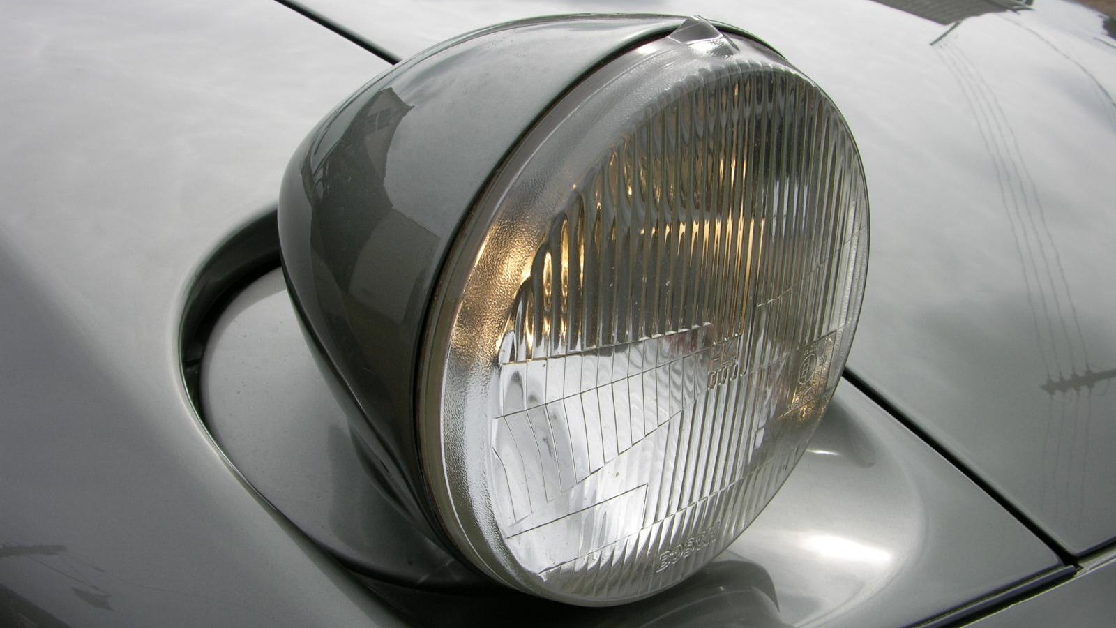 How to Clean your 928 H4 Headlight Lens