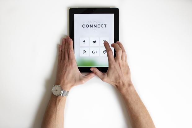 connecting to social media with a tablet