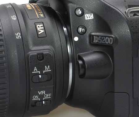 Nikon_D5200-lens barrel.jpg