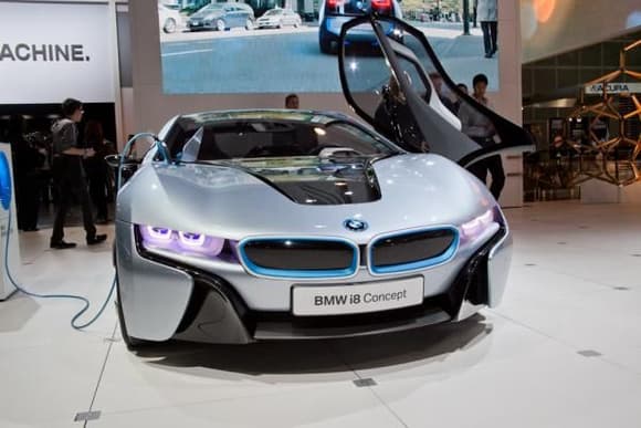 BMW i8 Concept-front-2.jpg