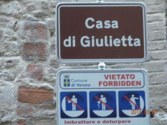 On to Verona, Italy. In a small alley way we stumbled upon the "castle" of the famed Romeo and Juliet. Thousands of "wads of gum" stuck to the walls? Yuck.