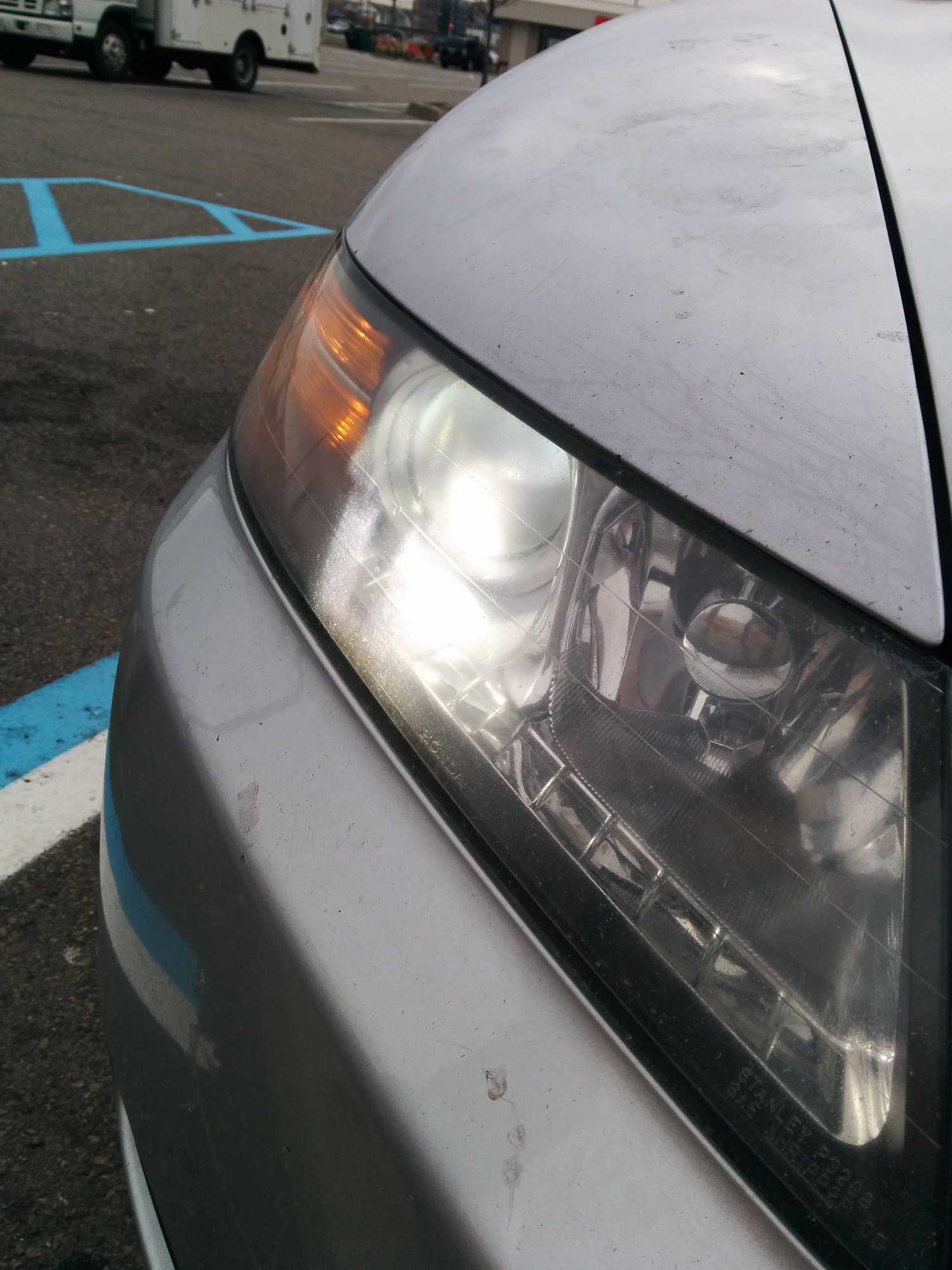 How do I know what color headlights I have? AcuraZine Acura