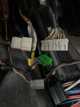 I need to figure out how to make the cl6 wires work with the body harness.
