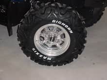 MAXIS 8 SPOKE WHEEL W/BIGHORN RADIALS PIC OF FRONT WHEEL AND TIRE ON STP 800                                                                                                                            
