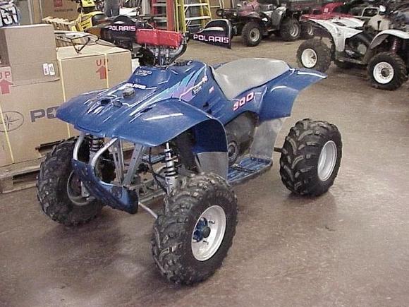 96 300 Xpress - angle of left front