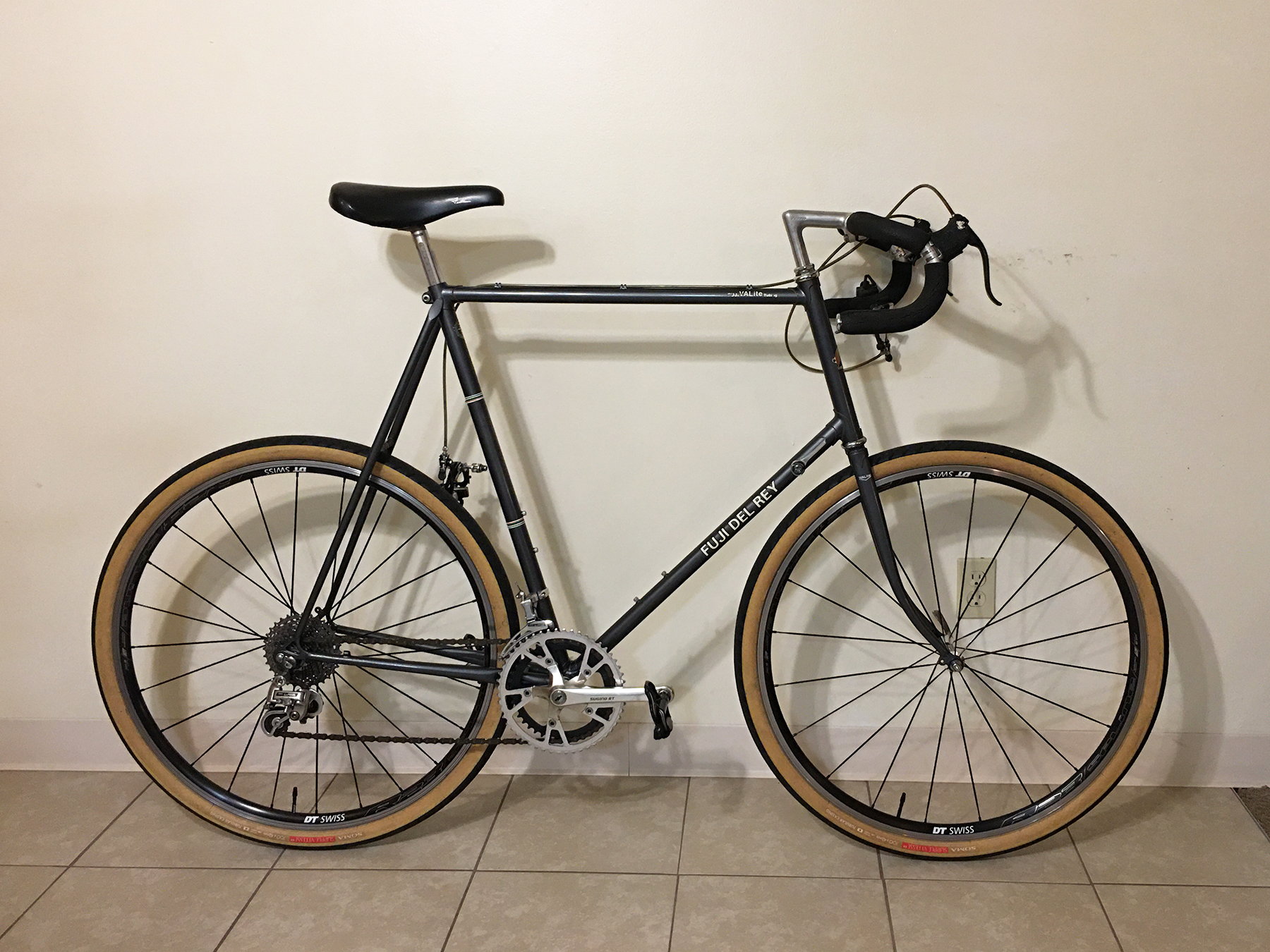 Fuji del cheap rey road bike