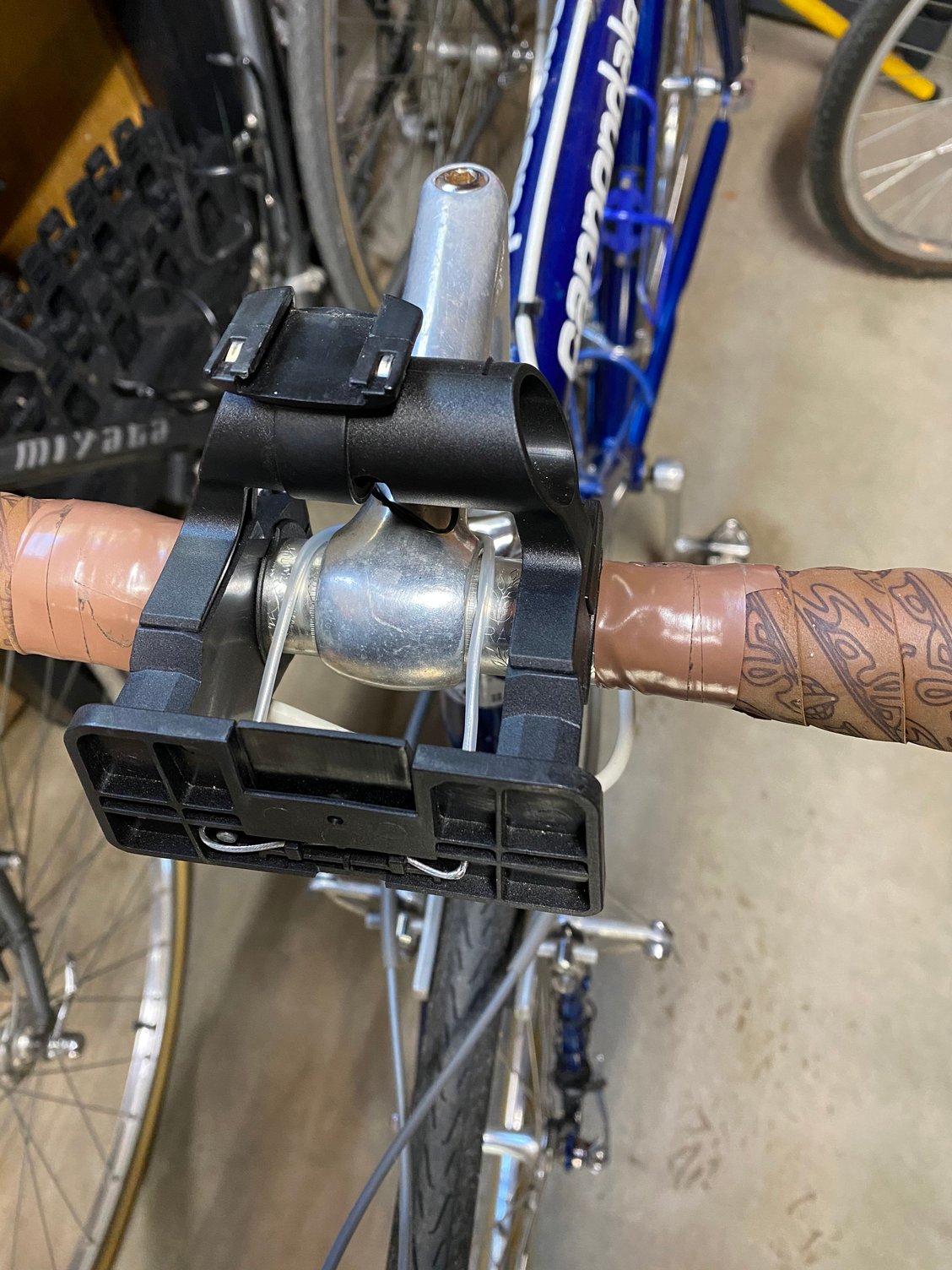 ISO Topeak or Cannondale handle bar bag mounts Bike Forums