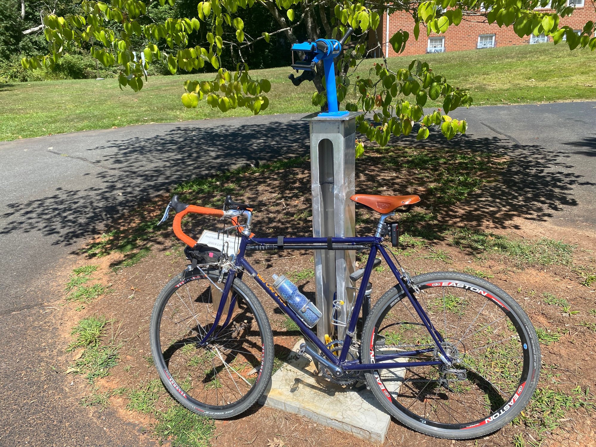 Park work stand!