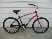 This was the one that started it all a first year single speed with slicks sold it to get the S7 what a cool bike it was.