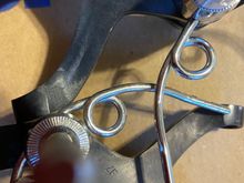 Whilst very different these Campi adjusters fit, a bit loosely, in the slot/hole and don’t spin when you turn the adjustment wheel. 