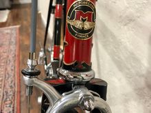 Swapped out the Weinmanns for a set of Campy ... they are standard reach and fit fine....