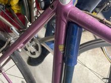 Hidden seat post bolt