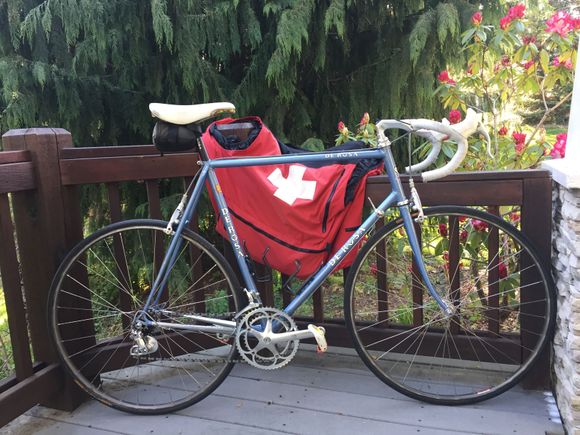 Here’s a final pic with my ‘distance gillet’ that holds needed supplies. Also, Swiss Natl Ch design, a goodly visible target and symbol for Natl Ski Patrollers in the US.