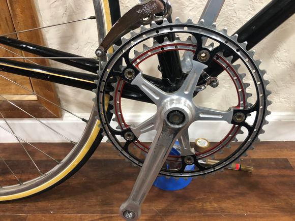 Swapped out the 3 pin original TA for a '73 dated Campy, with black and red Rino rings for the bling factor....