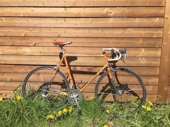 Ordinary build, exceptionably comfortable.