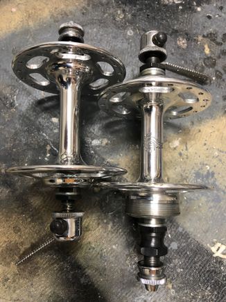 The best part - the original Campy Nuovo Tipo hubs, specially made just for this generation Le Champion. Basic Tipo hubs, but with kidney shaped cutouts rather than circular....