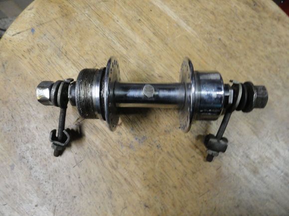 Another picture with the oil port not showing.