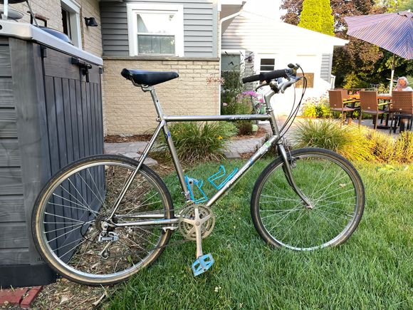 swapped seats, and the Schwinn seat is way high!