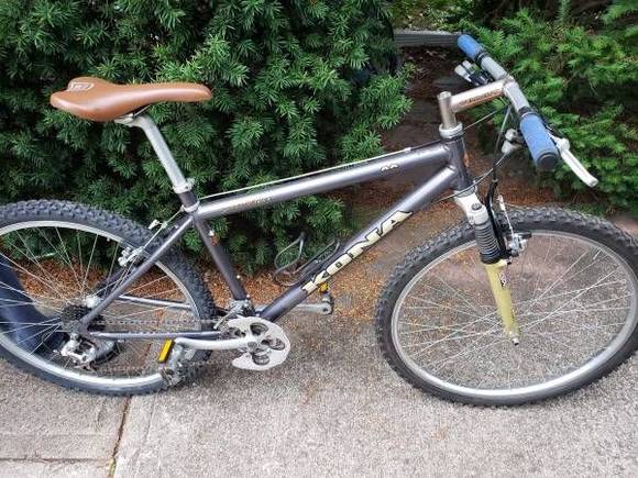 Kona AA
