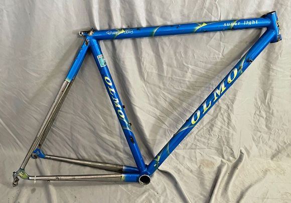 The "half-lug" looks really identical on this one.