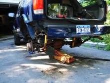 lift shackles install