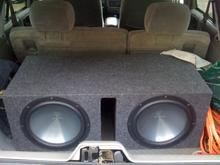 2 12'in Kenwood subwoofers