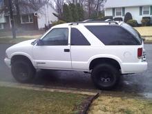 31's with soft 8's and 2in rough country lift