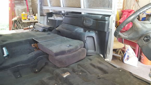 s10 rear panels fitting nicely, gotta make some upper panels to support headluner and cover wall space