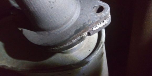 Exhaust has a leak due to. Busted bolt and not replaced. And gasket is in need to replace ment