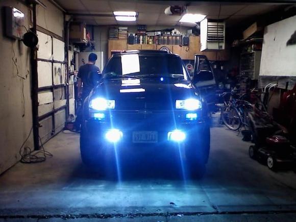 all 4 lights are 800k hid's.