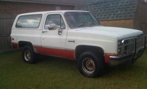 1984 GMC K-5 Jimmy 4x4
SBC 383 Stroker 4 bolt Main 2-pc Rear main Seal
Edelbrock E-Street heads 190CC
Thumper Cam
Edelbrock Performer Intake Manifold
Edelbrock Elite Valve Cover's
4 Barrel Quadrajet carburetor 650 CFM
Flow-tech Ceramic Long-Tube Headers 1 3/4
10:4:1 Compression
500 Horsepower
550 Foot Pounds Of torque
True Dual 2 1/2" exhaust