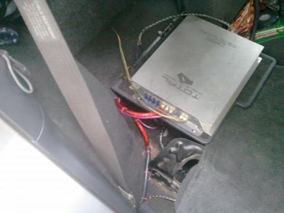 amp and wiring interior

and yes, I know I need a larger ground but it's what I had laying around.  Just thrown together in a day.