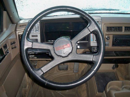 Don't know why, The digital dash seems to work fine. Noted problem on older blazers. I love that dash. I took this pic and noticed the light out on the driver side floor panel.