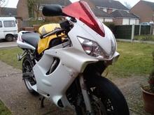 Fitting the 2008 R1 Tail.