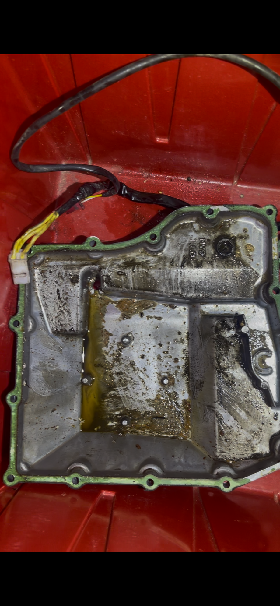 Oil pan