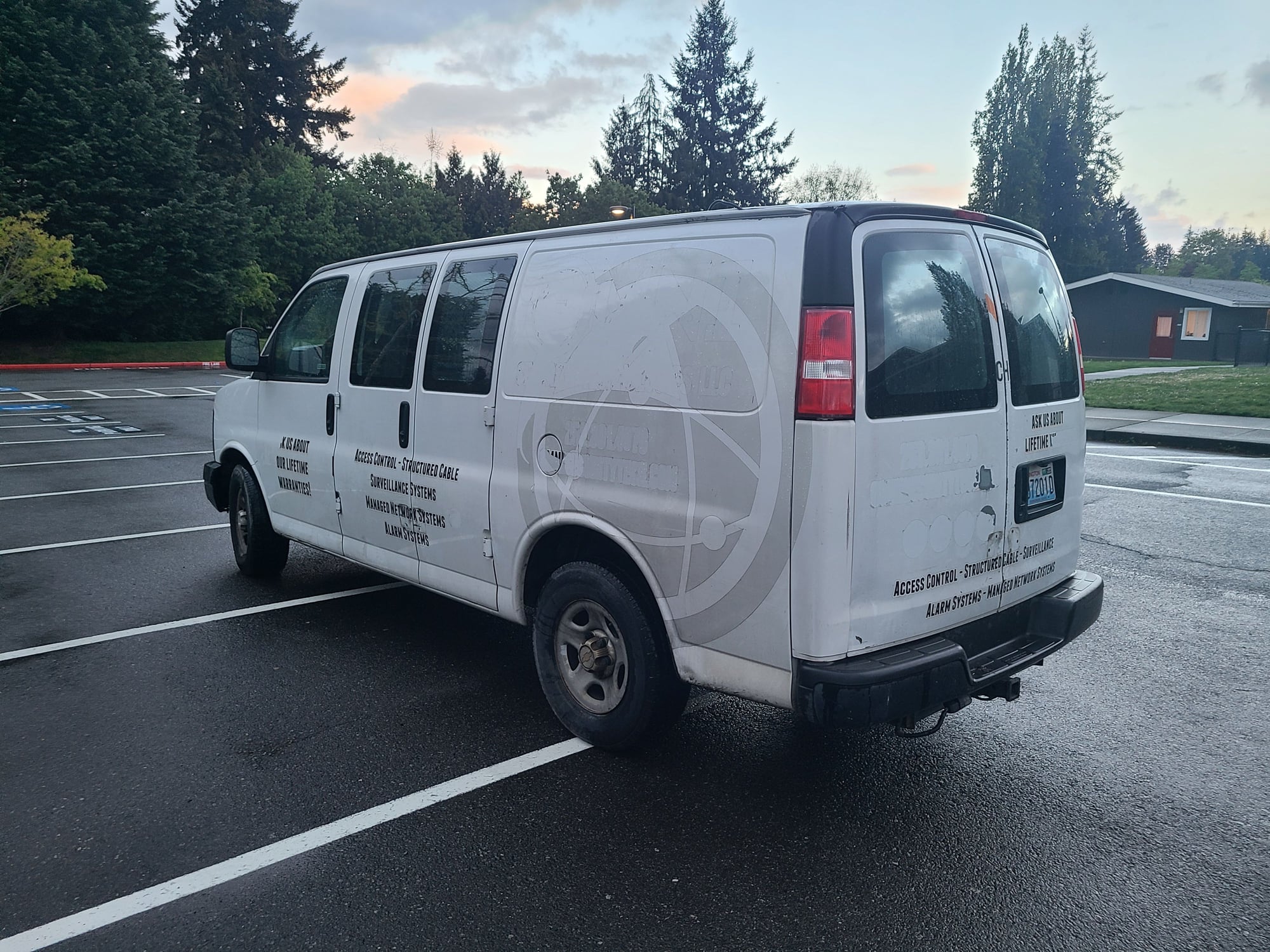 2005 Chevrolet Express 1500 - 2005 Chevrolet Express 1500 AWD Cargo - Used - VIN 1GCFH15T151179307 - 236,200 Miles - 8 cyl - AWD - Automatic - Van - White - Bellevue, WA 98008, United States