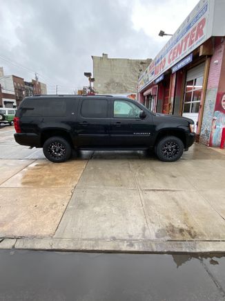 CCM 2.5 front /1 rear lift level.  265/70-17 falken wildpeak at3w 17x9 fuel maverick d610 -12mm