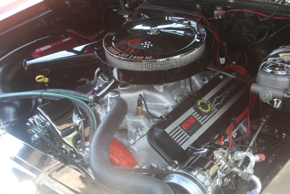 zz502 GM Crate Engine with FAST Fuel Injection and Nitrous.