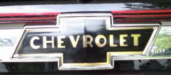 Bow tie letters