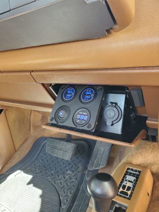 I added this feature, replacing the ash tray.