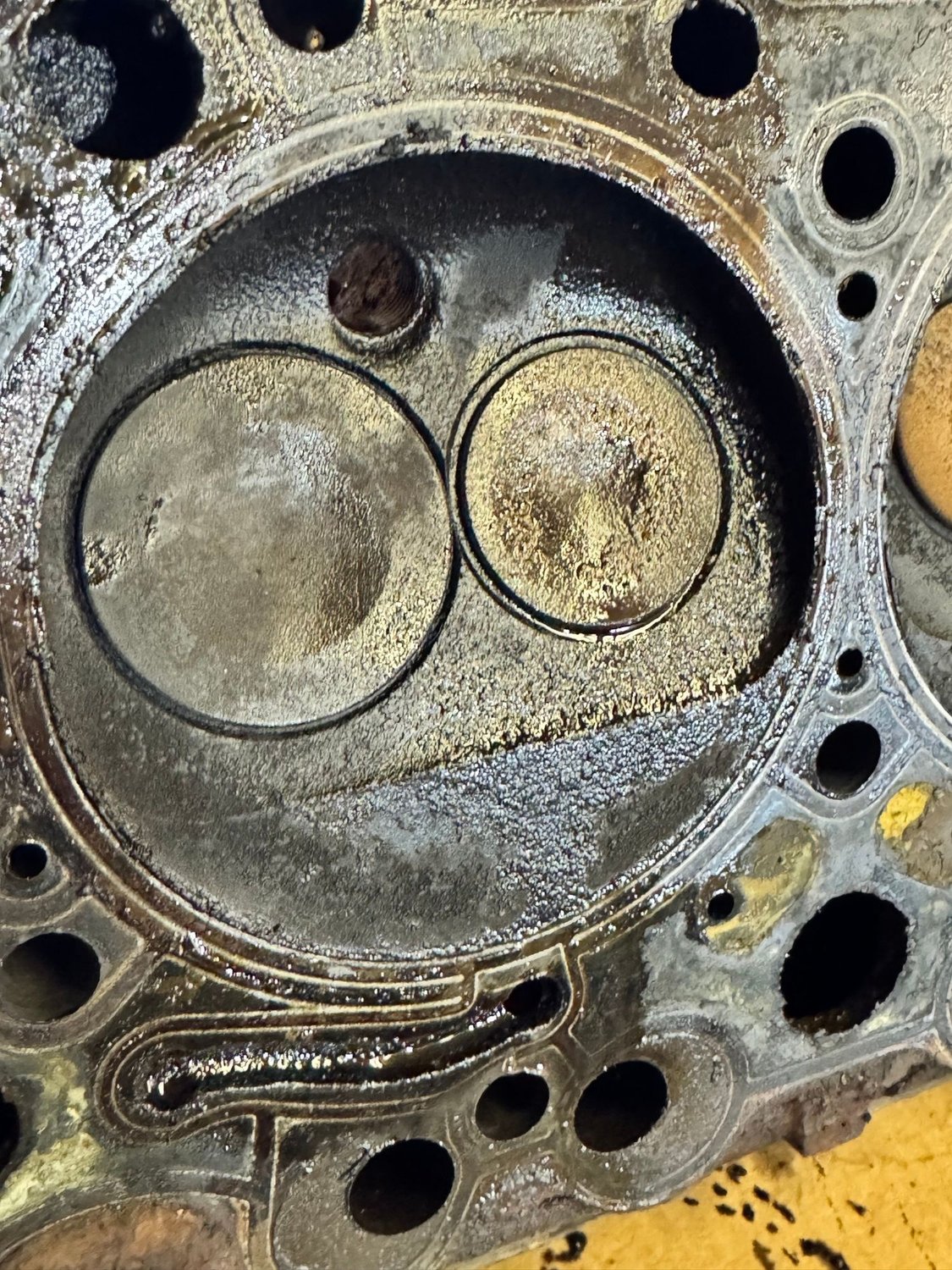 The combustion chambers and valves sre in decent condition