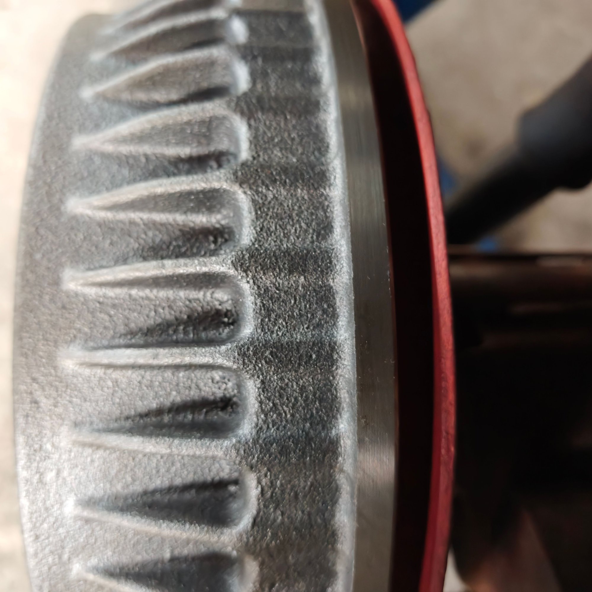 Top view of new Bendix PDR0254. Also the fit towards the backing plate looks good