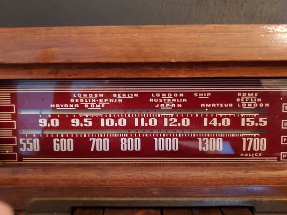 Note the Cities/Countries identified on the tuner dial, definitely a sign of the time!  