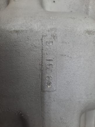 Picture showing manufacturer date.