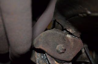 4 LWR CONTROL ARM DAMAGE