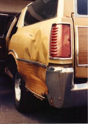 Quarter panel damage,and lots of rust in the lower body