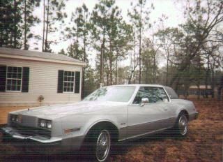 85   MY TORONADO == AS CLOSE TO SHOWROOM == A WONDER FULL STUNNING AUTOMOBILE == GETS ALL THE WAVE'S AN HONKING HORNS *** WHEN ON THE ROAD ***